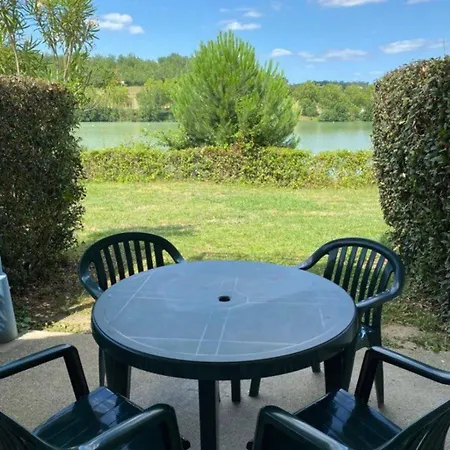 Appt Hameau Du Lac Avec Piscine Et Vue Sur Le Lac Marciac Exterior photo